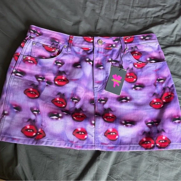 Icecream Marc Jacobs Purple Mini Skirt with Red Lip Print - Picture 2 of 6